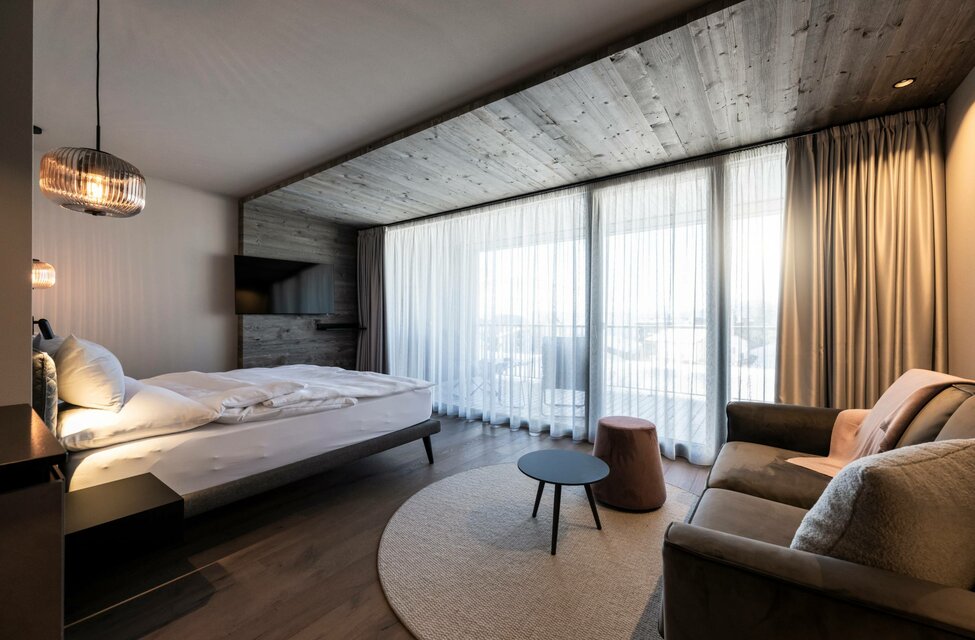 Four-star-superior hotel Avelengo with modern suites
